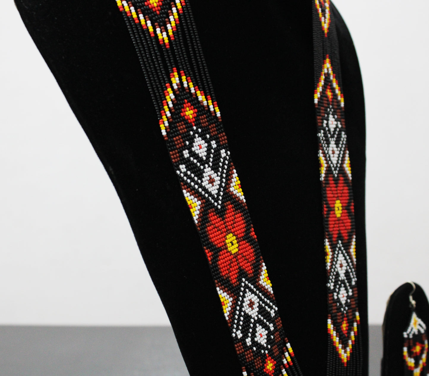 Black & Brown Flower Native American Beaded Necklace ( Handmade )