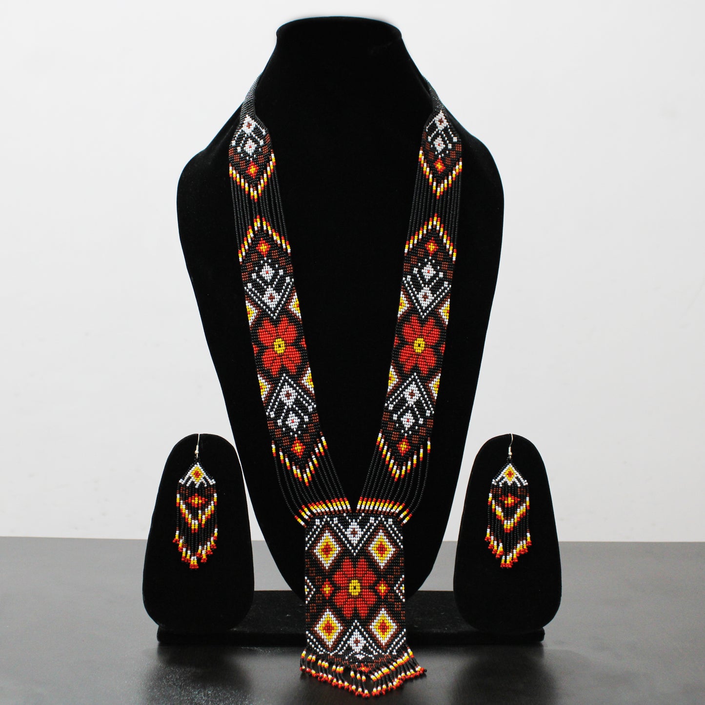 Black & Brown Flower Native American Beaded Necklace ( Handmade )