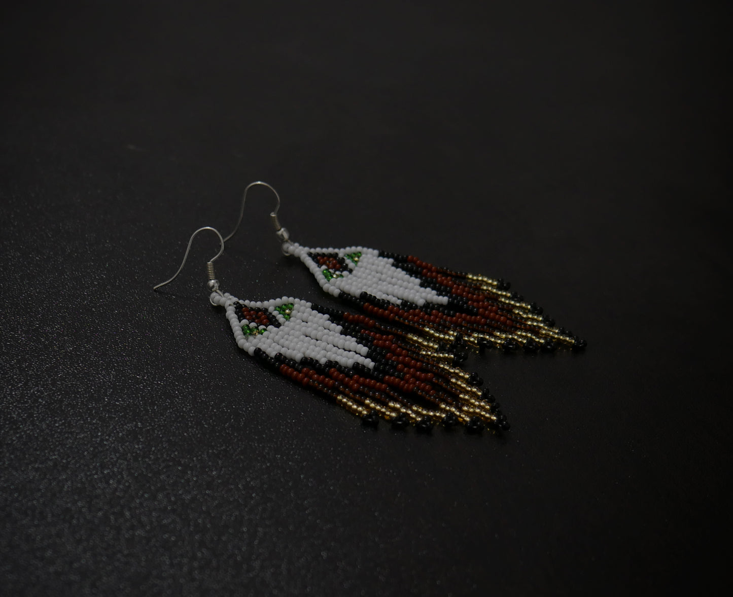 White & Brown Flower Native American Beaded Necklace ( Handmade )