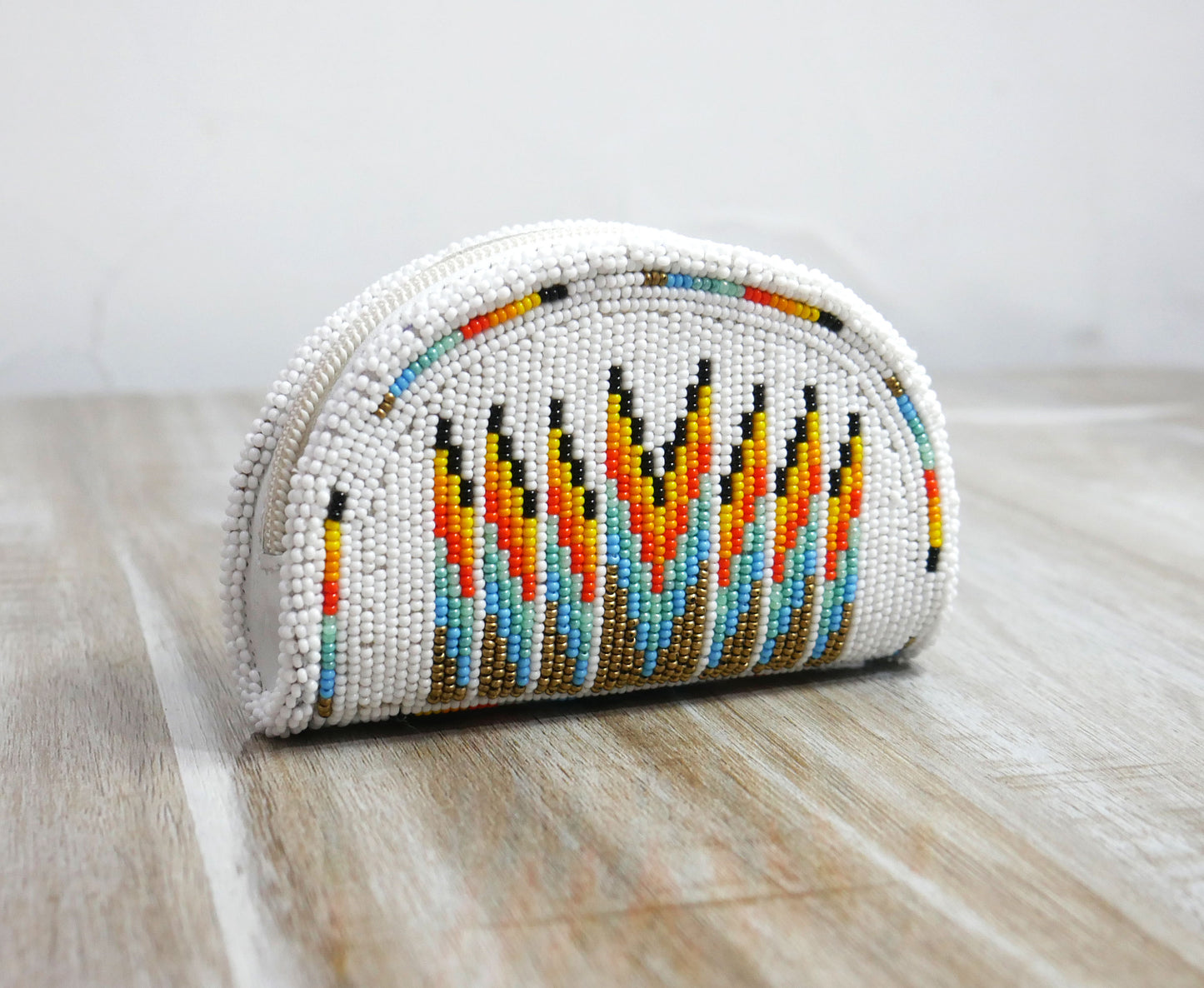 White Native American Beaded Coin Purse, Change Purse For Women, Zippered Change Pouch Wallet, Small Leather Pouch, designer key pouch